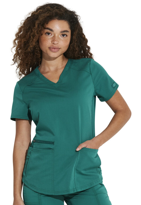 DK875 Balance V-Neck Top Hunter